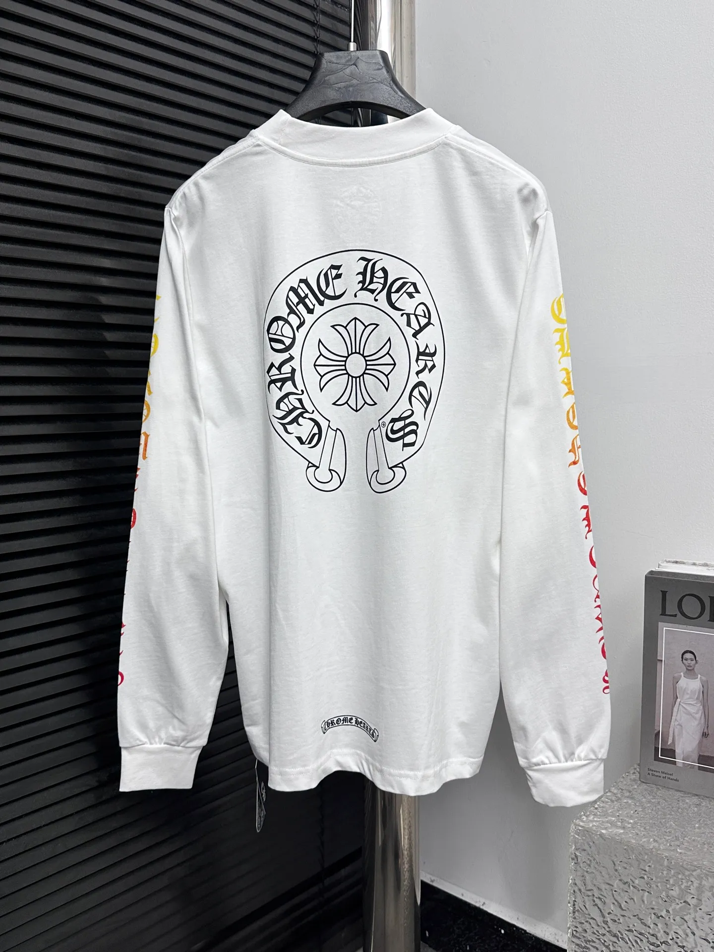 🅿️230 [Come Hearts] Crow Heart Graffiti Letters Limited Sanskrit Printed Long Sleeves, High Weight Threads on Collar and Cuffs, Custom Weaved and Dyed 280g Double Yarn Pure Cotton Fabric, Washed Anti-Counterfeiting Tags and other auxiliary labels are all correct versions, super conspicuous, super pretty, super stylish, same style for men and women! The overall upper body highlights fashion and individuality, and when worn together by a couple, it is a recommended T-shirt by the Street Ace!! Same style for men and women Size: XS-L